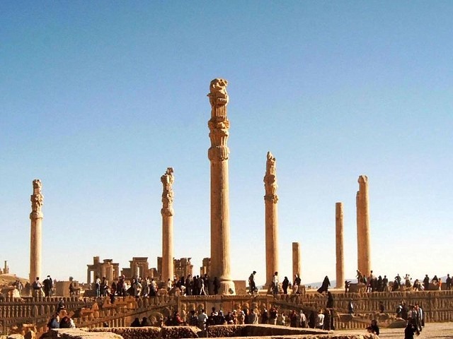[p-The-ruins-of-Persepolis-bis3.jpg]