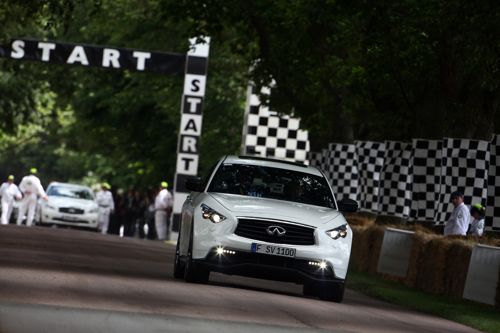 [Infiniti-Goodwood-13%255B2%255D.jpg]