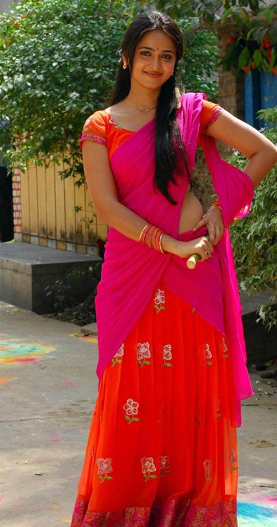 [anushka_hot%2520insaree_sexy%255B3%255D.jpg]