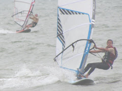 Fotos do evento Janeiro 2012 Campeonato Brasileiro de Slalom e Sulamericano de RSX, Bic e Race Board. Foto numero 2922. Fotografia (fotografias) da MGW Brasil Windsurfing Team - Meu Garoto Windsurf. Venha aprender com o campeão, George Rebello (Meu Garoto). Aula e aluguel de equipamentos para windsurf. Personal windsurf. Guarderia MGW.  aula aulas windsurf guarderia de surf windsurfing in the surfboards buzios rio janeiro e kitesurf slalom fun funboard freestyle búzios rj cabo frio videos fanatic formula prancha