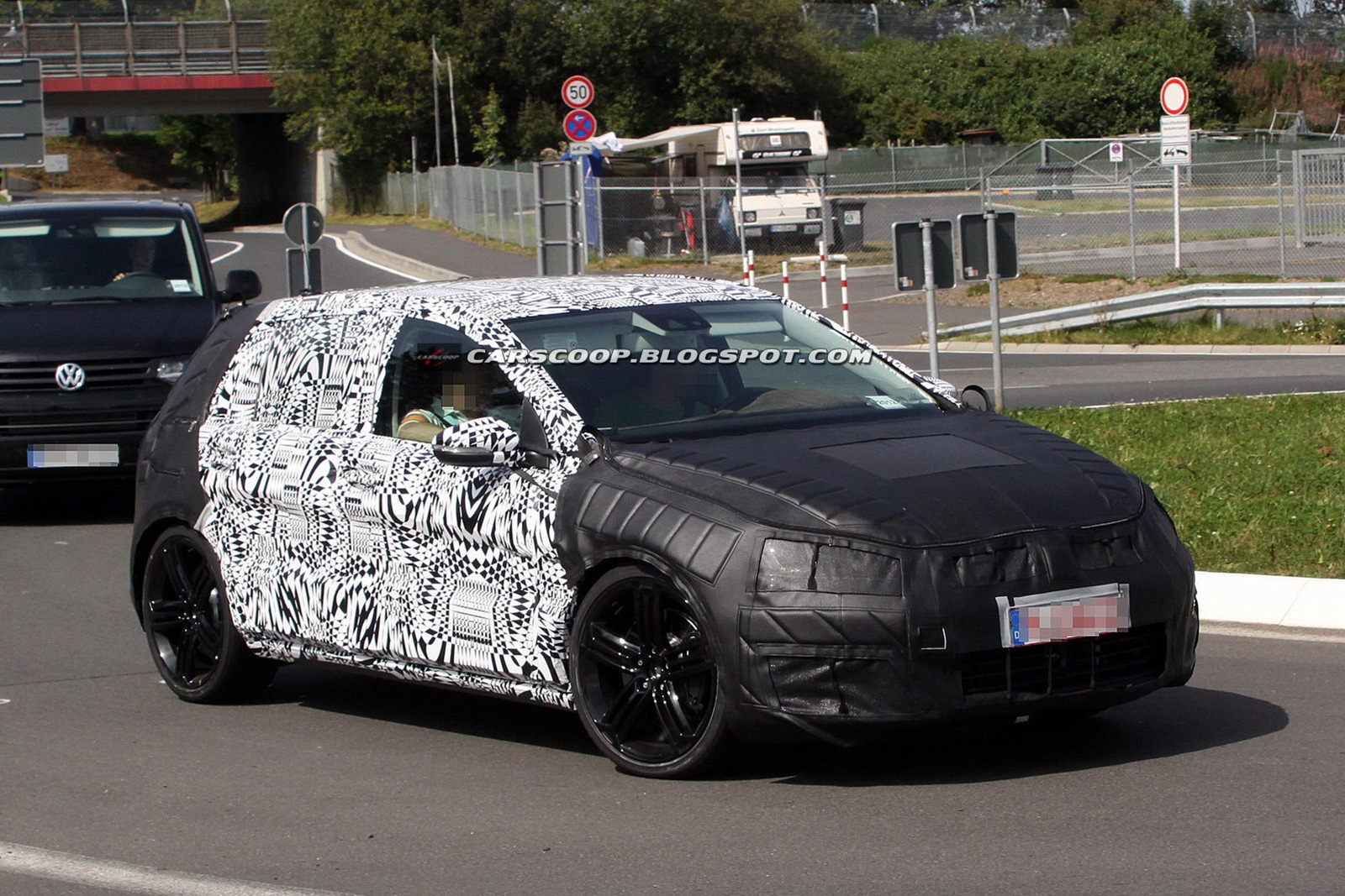 [2013-VW-Golf-R-3%255B3%255D.jpg]
