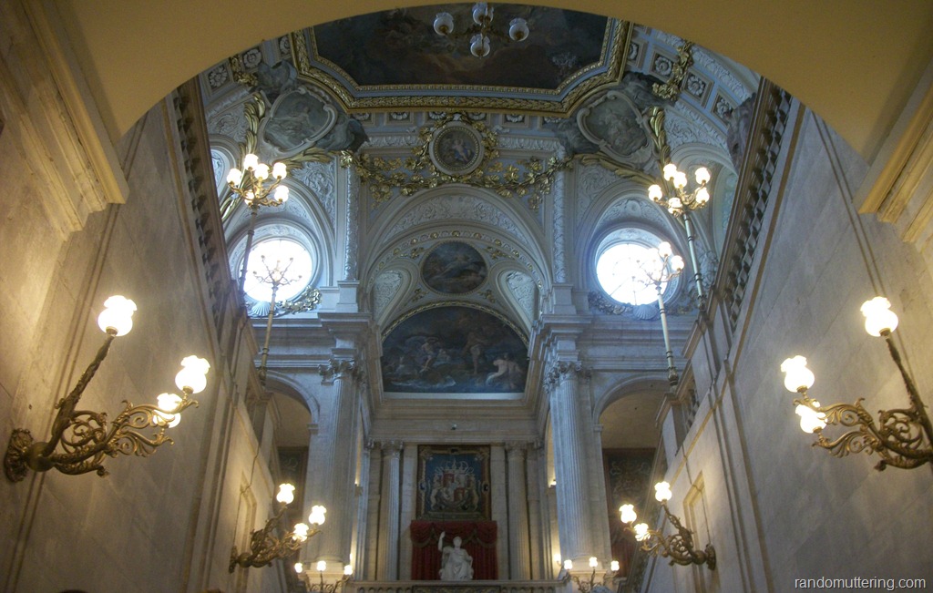 [insideroyalpalace%255B7%255D.jpg]