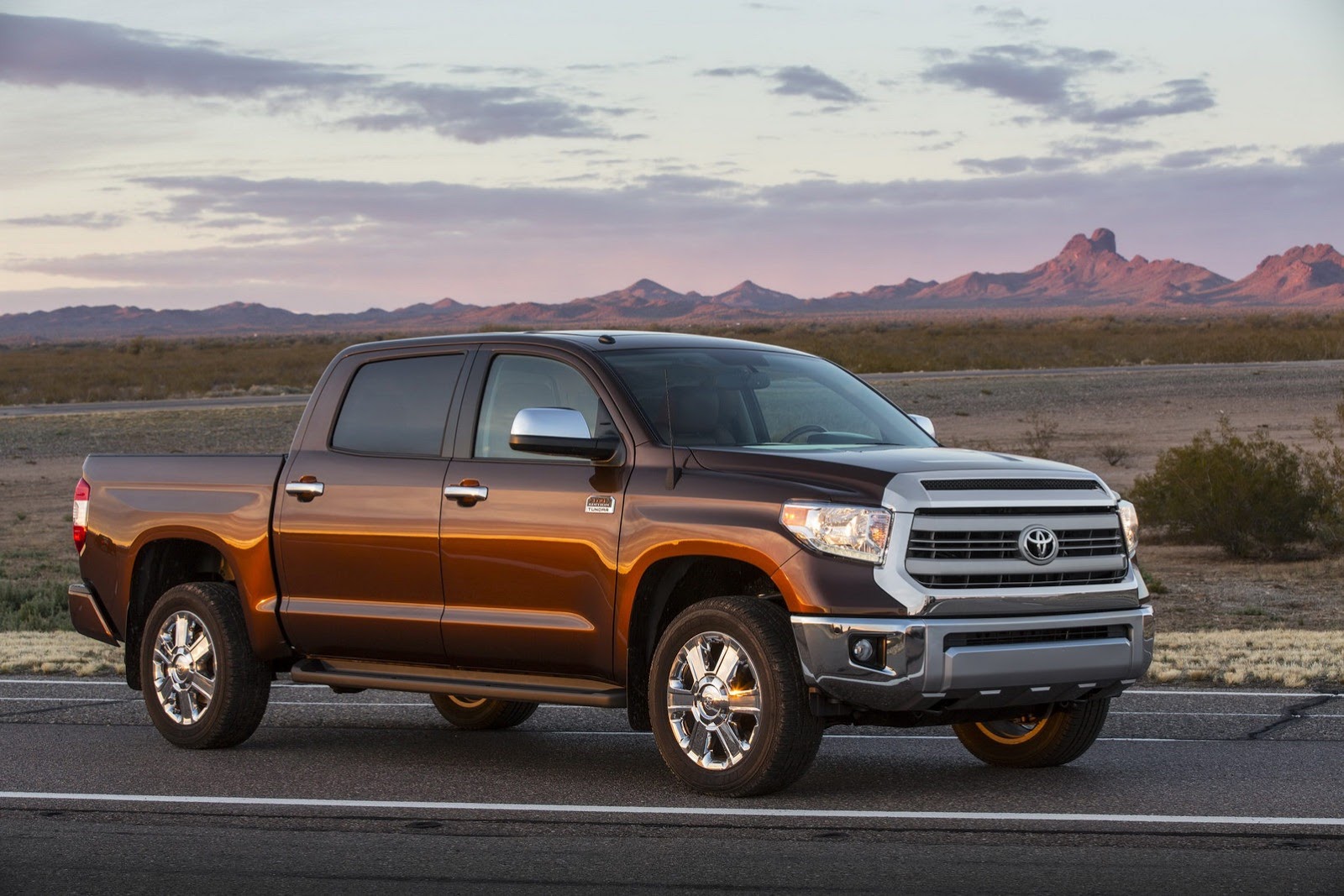 2014-Toyota-Tundra-1[2].jpg