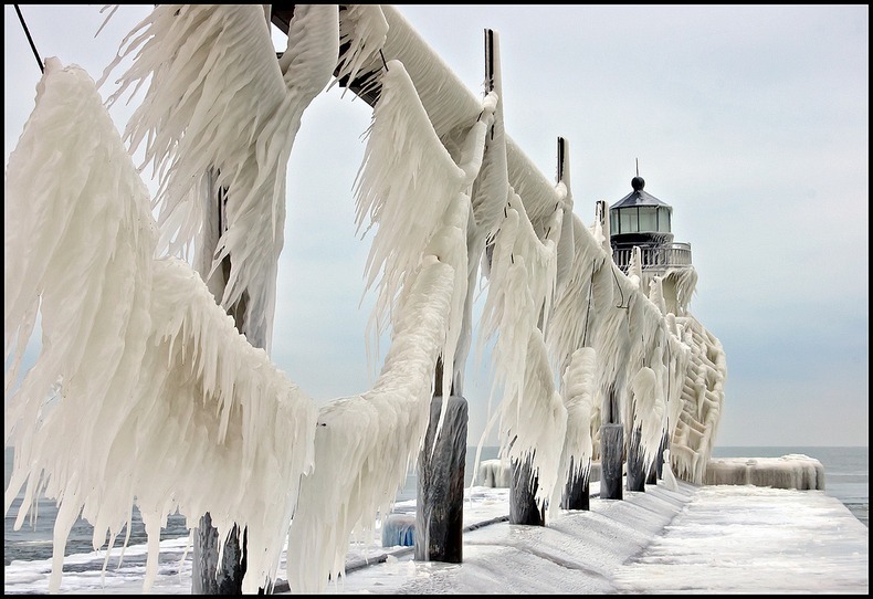 frozen-lighthouses-9