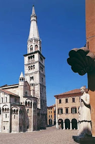 Torre della Ghirlandina Torre della Ghirlandina