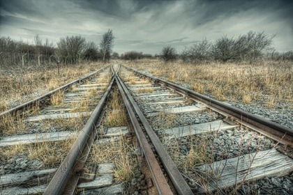 along_the_tracks_1_b