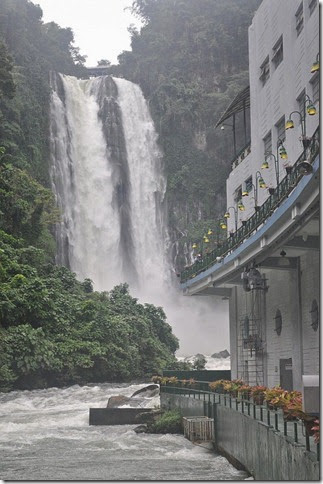 Philippines Iligan waterfall 130929_0091