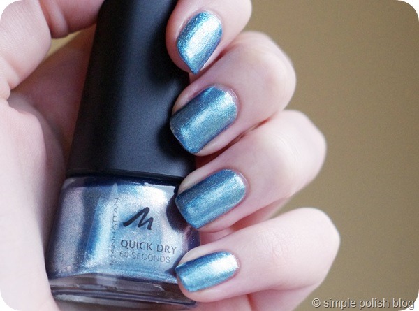 Manhattan 101S Swatch Lacke in Farbe und Bunt Hellblau