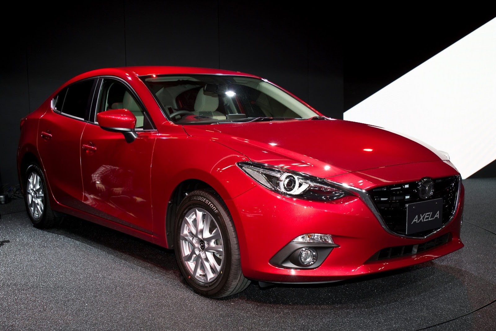 [Mazda_Axela_Hybrid_2%255B2%255D.jpg]