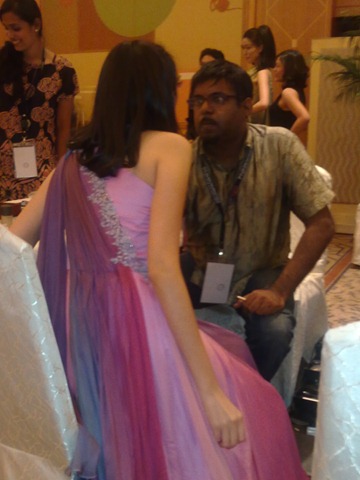 [16092011195Copy2.jpg]