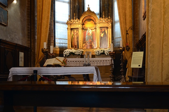 [Frari%2520Church%255B2%255D.jpg]