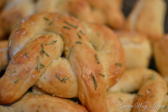[pantry%2520and%2520soft%2520pretzels%2520037%255B7%255D.jpg]