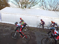 S0327928.JPG