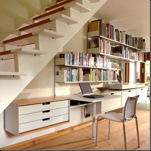 Escritorio bajo escalera Escritorio bajo escalera