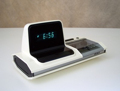 Electer EL-110 digital alarm clock made in Japan by Tonan Electer EL-110 digital alarm clock made in Japan by Tonan