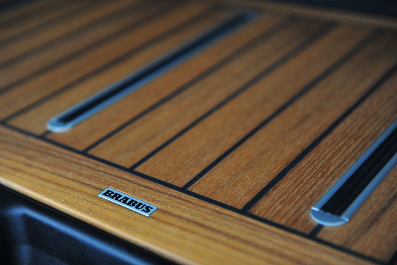 [Brabus-Mercedes-GL-20%255B2%255D.jpg]