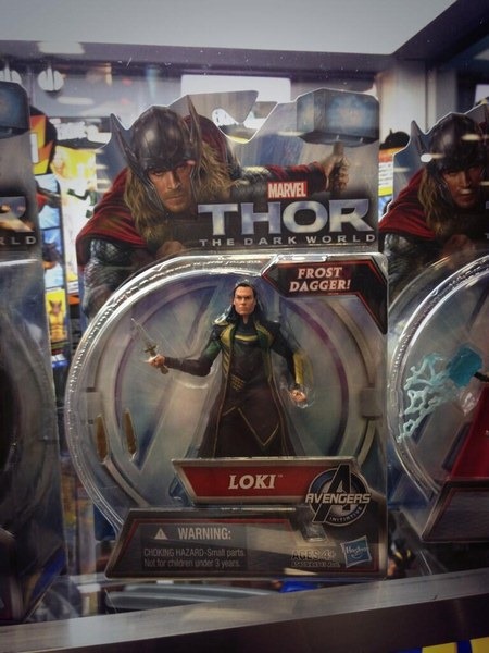 Thor Sötét világ promókép és figurák 08