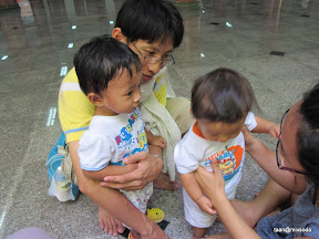พู่กันเที่ยววัดกับพ่อแม่
