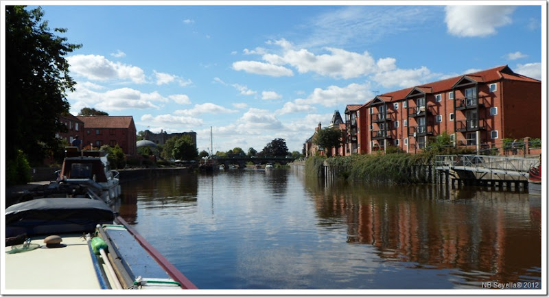 SAM_2692 Moored in Newark SAM_2692 Moored in Newark