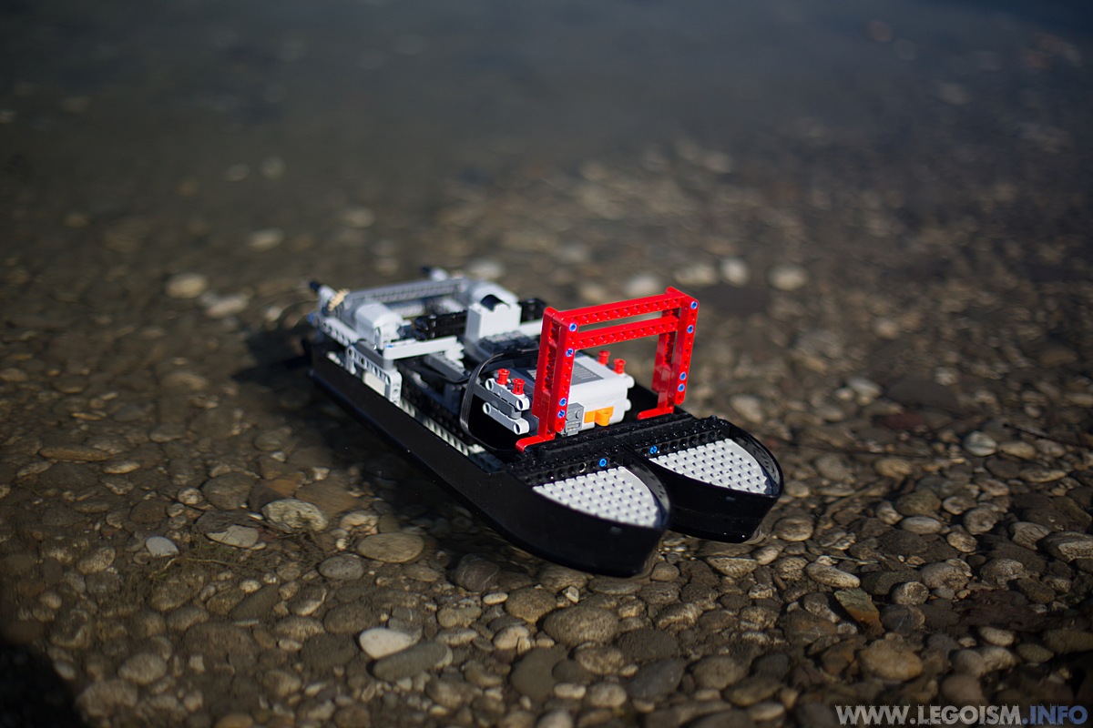 [Lego_Catamaran_Boat_Legoism3%255B4%255D.jpg]