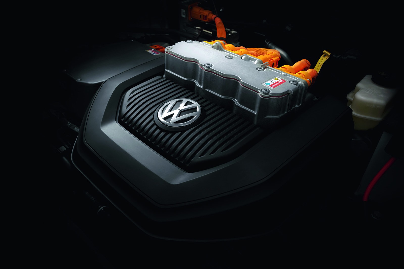 http://lh3.ggpht.com/-hOyBfHgiAyg/Ui9yUuS5aSI/AAAAAAAOEPo/AINknT7vWic/s1600/VW-e-Golf-22%25255B2%25255D.jpg VW-e-Golf-22%25255B2%25255D