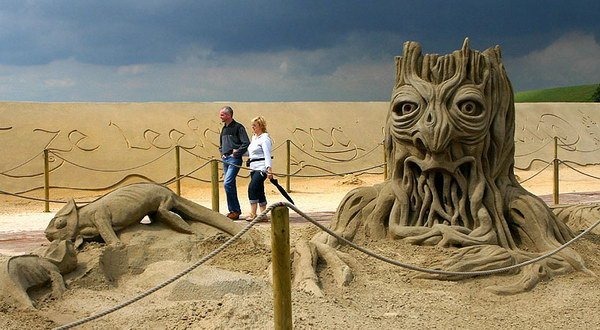 [amazing_sand_sculpture_19%255B6%255D.jpg]