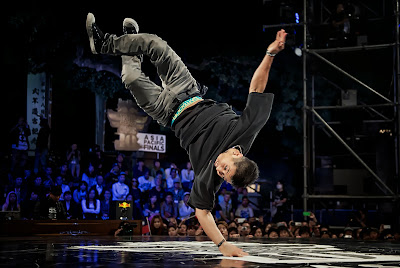 Japanese B-Boy Nori battles Vero from Korea in the final battle at Red Bull BC One Asia Pacific Final, at Kushida Shrine, in Fukuoka, Japan, on October 12, 2013. // Nika Kramer/Red Bull Content Pool // P-20131012-00053 // Usage for editorial use only // Please go to www.redbullcontentpool.com for further information. //