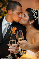 Album (digital) de fotos de Ana Paula + Arlindo do Studio Caldas, do Rio de Janeiro, RJ. Lincoln Caldas e equipe fazem fotos de casamento (fotografias de casamentos), fotos de making-of (making of de noiva), fotos em estudio (ensaios fotograficos), fotos de casal (ensaios fotograficos de e-session), fotos de familia, videos de casamento (filmagem de casamentos), videos de making-of e clipes de casamento. Fotojornalismo e videojornalismo no Rio de Janeiro, RJ. fotos casamento rio de janeiro fotografias casal rj foto eventos familia noiva ensaio fotografico videos galeria noivas fotografo evento casar retrato fotografía para madrinhas ver maquiagem