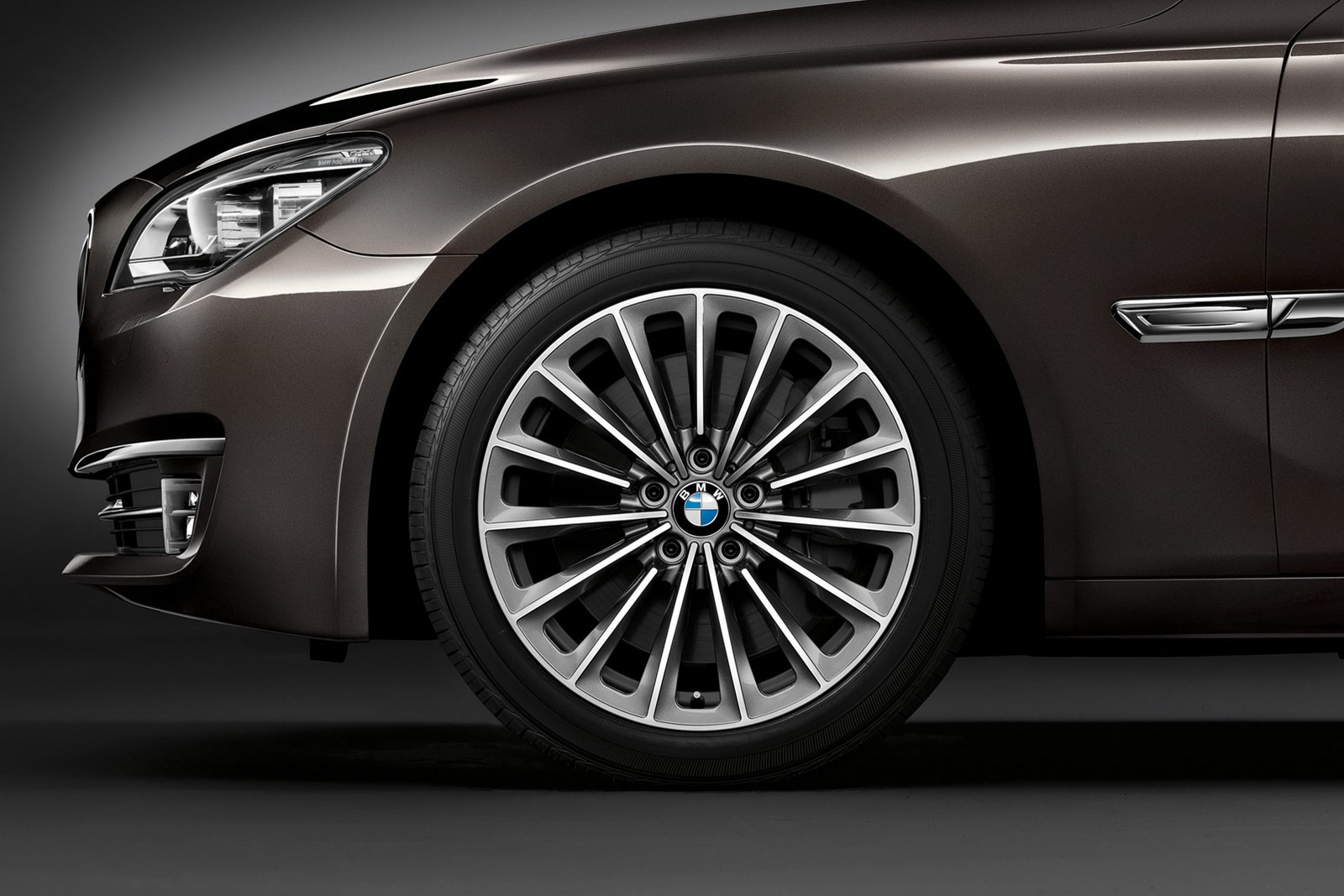 [2013-BMW-7-Series-205%255B2%255D.jpg]