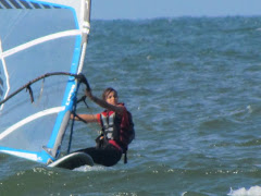 Andreza BRA 72, Vice Campeã Brasileira de Slalom das Feminino Adultas e Campeã das jovens, e Campeã do Sulalericano de BIC no Sub 17 Feminino. Fotos do evento Janeiro 2012 Campeonato Brasileiro de Slalom e Sulamericano de RSX, Bic e Race Board. Foto numero 2837. Fotografia (fotografias) da MGW Brasil Windsurfing Team - Meu Garoto Windsurf. Venha aprender com o campeão, George Rebello (Meu Garoto). Aula e aluguel de equipamentos para windsurf. Personal windsurf. Guarderia MGW.  aula aulas windsurf guarderia de surf windsurfing in the surfboards buzios rio janeiro e kitesurf slalom fun funboard freestyle búzios rj cabo frio videos fanatic formula prancha