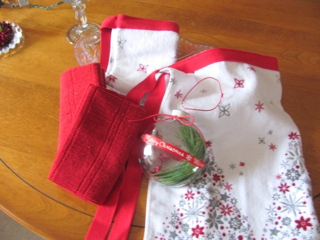 [go%2520green%2520apron%25204%255B5%255D.jpg]