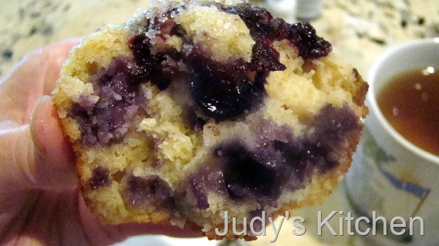 [blueberry%2520muffins%2520%25282%2529%255B8%255D.jpg]