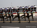 Les militaires de la garde Républicaine marchent ce 30/6/2010 à Kinshasa, lors du défilé marquant cinquantenaire de l'indépendance de la RDC. Radio Okapi/ Ph. John Bompengo