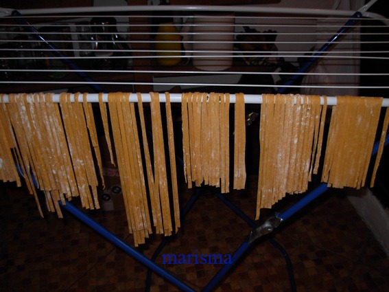 [pasta-fresca-al-tomate-con-brcoli12-.jpg]