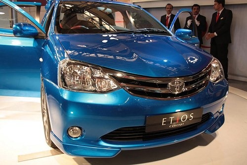 [Toyota_Etios_hatchback%255B4%255D.jpg]