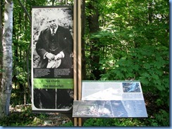 6848 Quebec - Gatineau Park - Mackenzie King Estate - The Waterfall sign 6848 Quebec - Gatineau Park - Mackenzie King Estate - The Waterfall sign