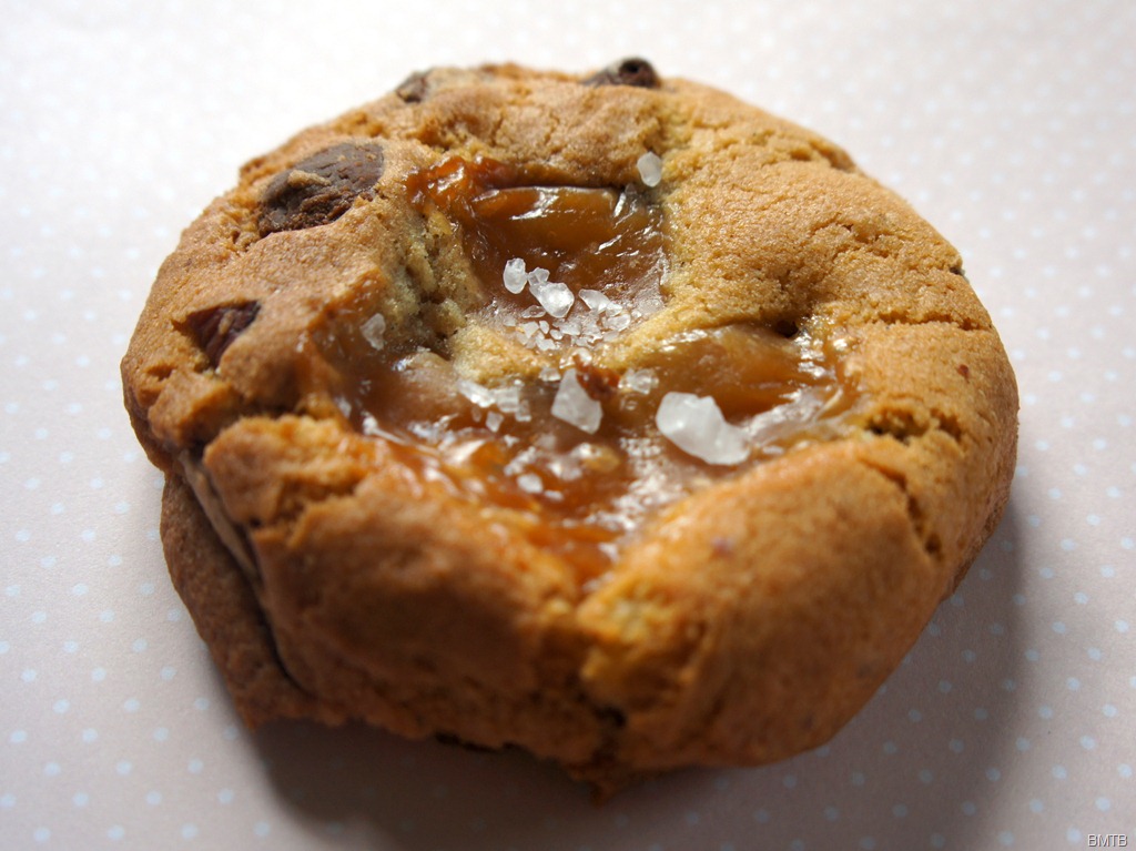 [Salted-Caramel-Cookie8.jpg]