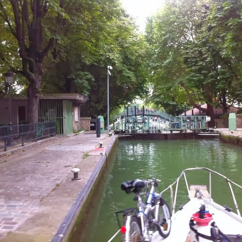 canal St MARTIN