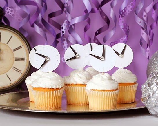 DIY-Thursday-9-DIY-New-Years-Eve-Party-Ideas-1 DIY-Thursday-9-DIY-New-Years-Eve-Party-Ideas-1