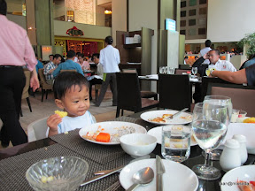 พู่กันฉลองวันเกิดยาย ตา
