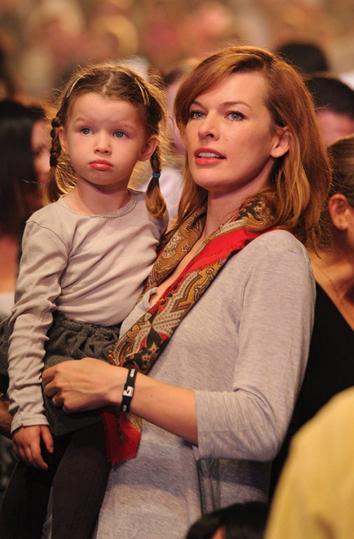 [milla-jovovich-daughter-ever--large-msg-13212279338%255B3%255D.jpg]