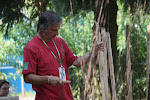 Carlos Fontales arbejder koncentreret.