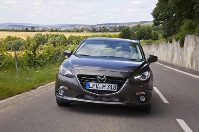 New-2014-Mazda3-Sedan-3