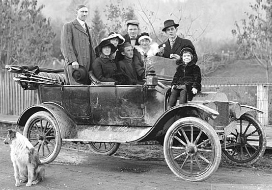 [1912-Ford-Model-T5.jpg]