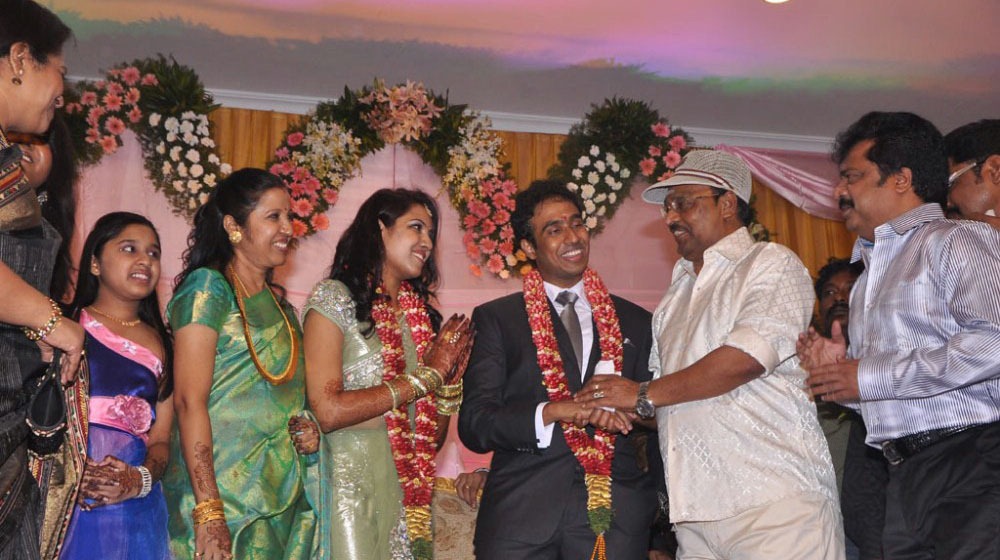 [ks_ravikumar_daughter_wedding_reception_photo2%255B3%255D.jpg]