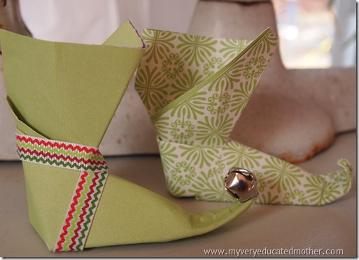 @mvemother Origami Elf Boot Ornament #NUO 2012 @mvemother Origami Elf Boot Ornament #NUO 2012