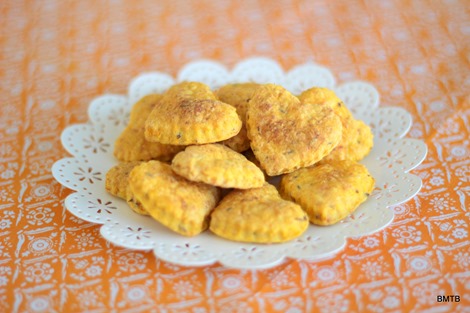Cheese and Carrot Crackers by Baking Makes Things Better 