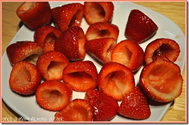 Cored-Strawberries_thumb1