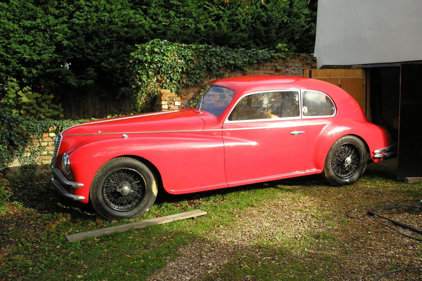 [1947-Alfa-Romeo-6C-2500-Sport-Berlinetta-Coupe-3%255B3%255D.jpg]