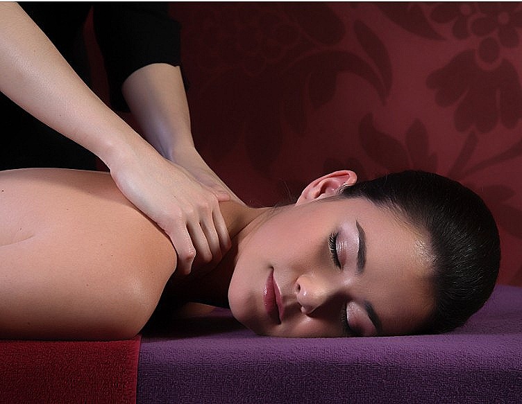 [Vedure%2520Medispa%2520Hydrating%2520Body%2520Massage%2520Marina%2520Bay%2520Sands%2520Singapore%2520Wheelock%2520Place%2520Orchard%255B5%255D.jpg]